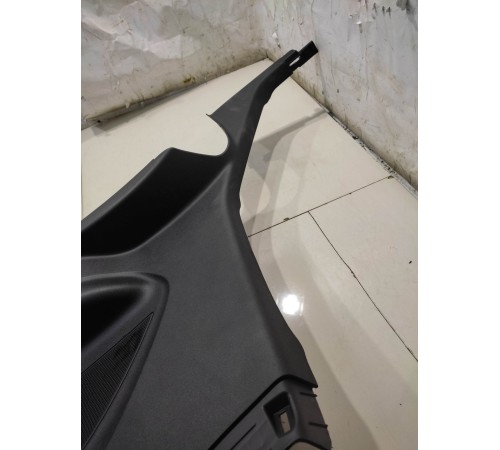 Обшивка салона (правая)