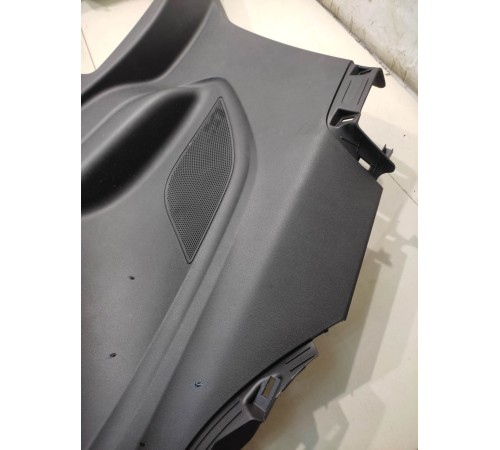 Обшивка салона (правая)