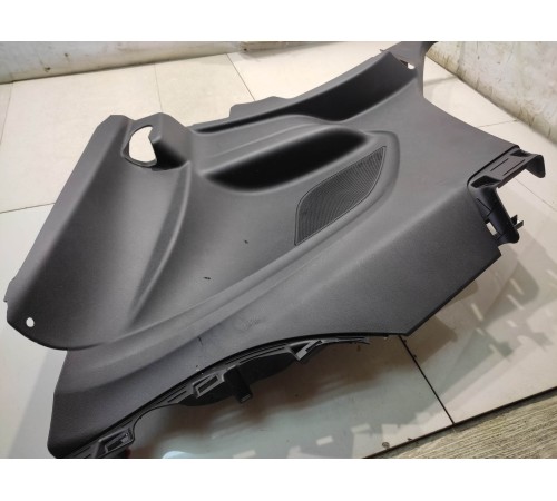 Обшивка салона (правая)