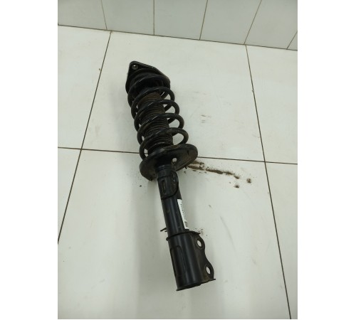 Амортизатор подвески передний правый в сборе
