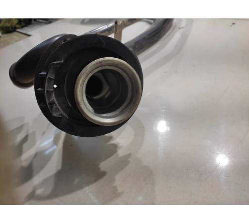 Горловина топливного бака