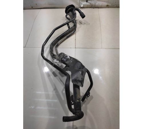 Горловина топливного бака