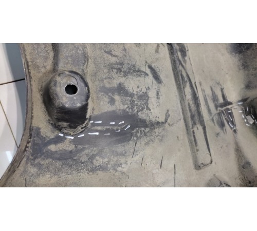 Защита днища (крышка, под основным полом) (Правая)