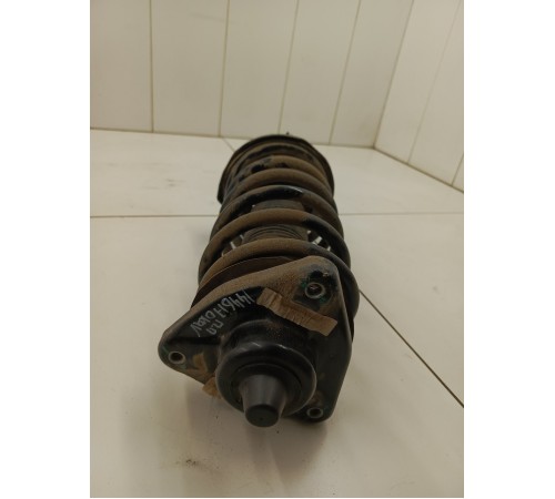 Амортизатор подвески передний правый в сборе