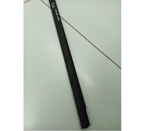 Уплотнитель стекла передний правый внешний