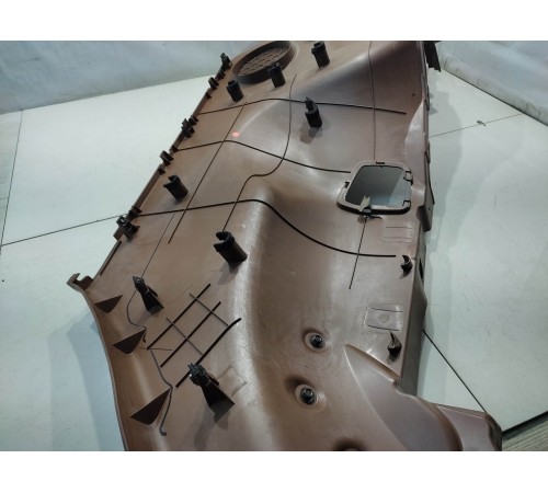 Обшивка багажника (левая)