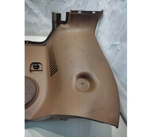 Обшивка багажника (левая)