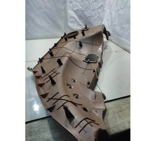 Обшивка багажника (левая)