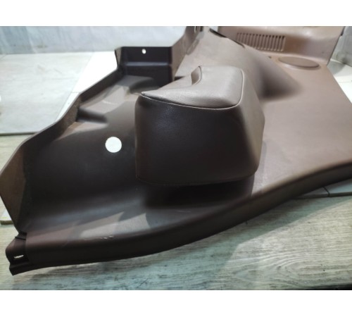 Обшивка багажника (левая)