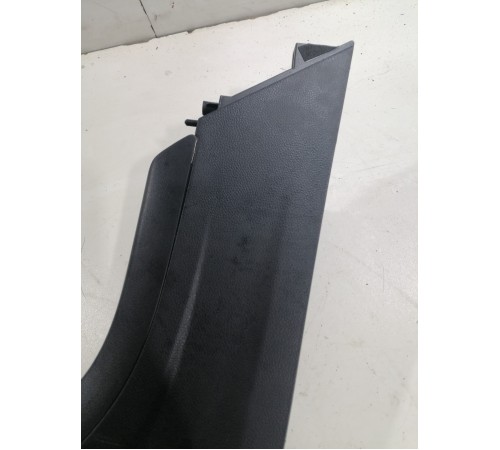 Накладка центральной консоли левая 