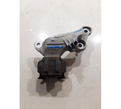 Кронштейн(крепление) двигателя правый