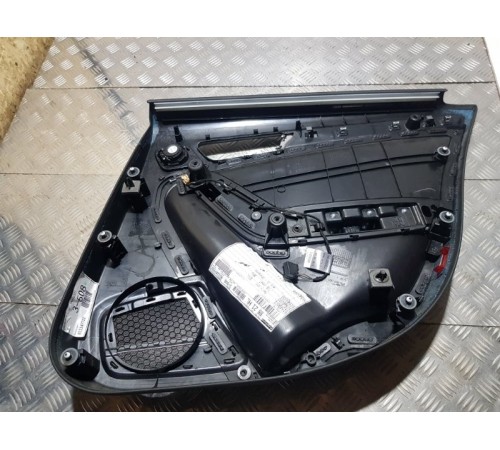 Обшивка боковой двери задн. лев.