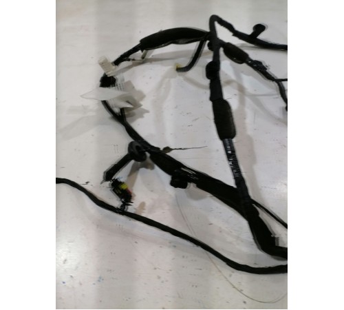 Электропроводка крышки багажника