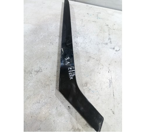 Декоративная накладка кузова задняя левая