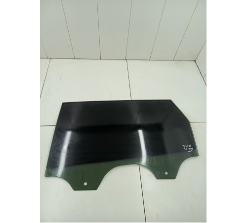 Стекло двери заднее левое