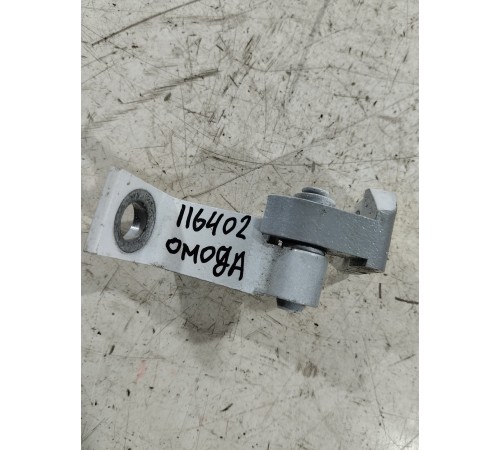 Петля двери задняя левая нижняя