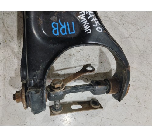 Рычаг подвески передний правый верхний