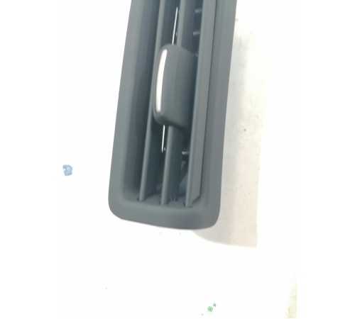 Дефлектор воздушный правый