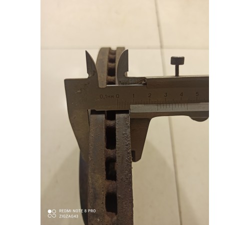 Тормозной диск (передний, левый)