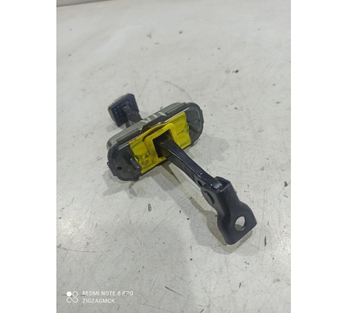 Ограничитель двери(передний правый)