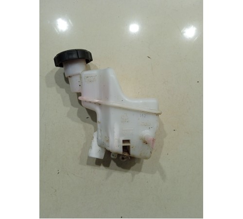 Бачок главного тормозного цилиндра