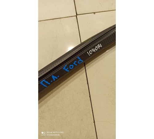 Уплотнитель стекла двери (левый внутренний)