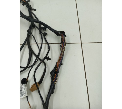 Электропроводка двери передняя левая