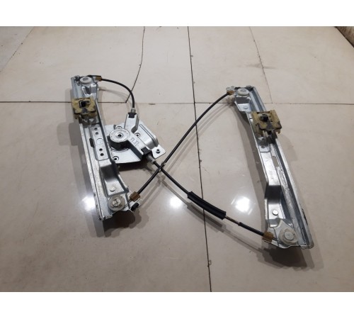 Стеклоподъемник (передний правый)