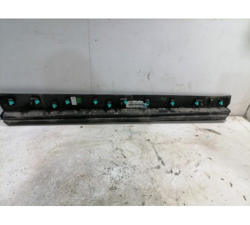 Накладка двери передняя левая