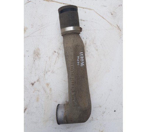 Патрубок системы охлаждения колено