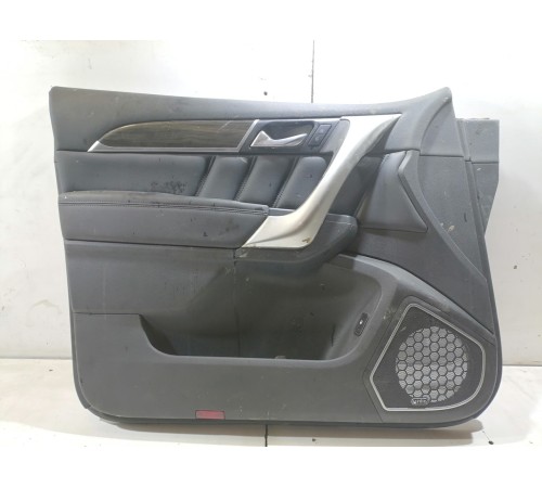 Обшивка двери передняя левая