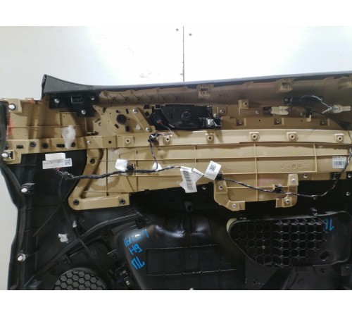 Обшивка двери передняя левая