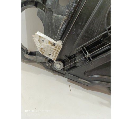 Стеклоподъемник передний левый