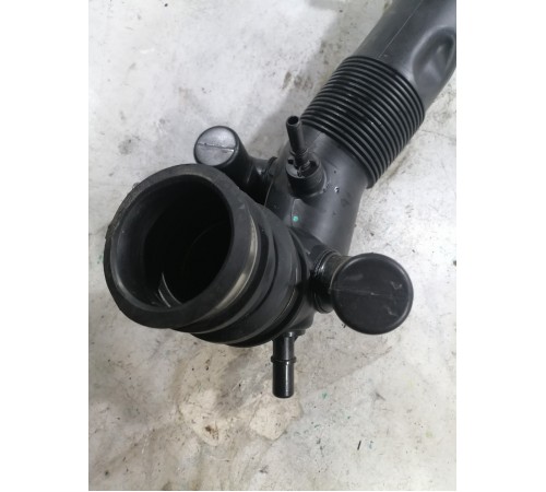 Патрубок воздушного фильтра