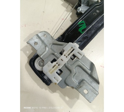 Стеклоподъемник электрический задний правый 