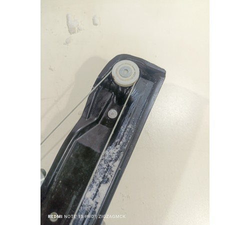 Стеклоподъемник электрический задний правый 