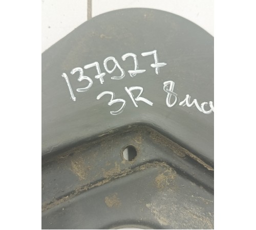 Брызговик задний правый