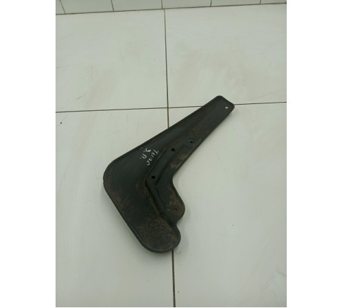 Брызговик задний правый