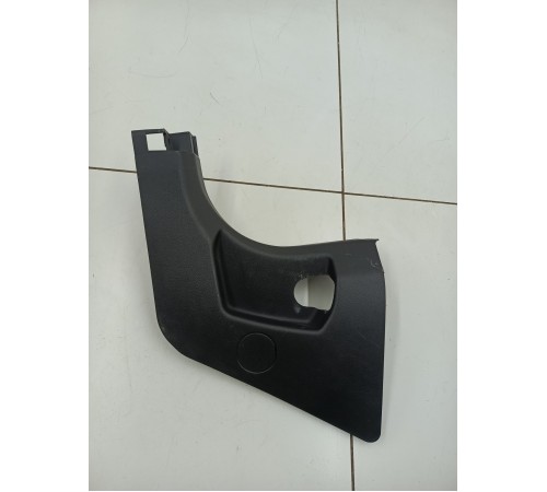 Обшивка передней стойки левая нижняя