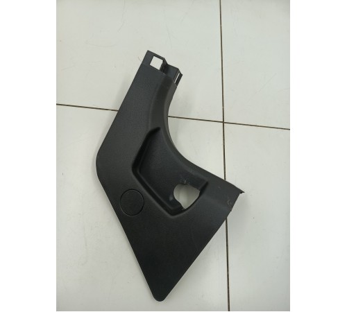 Обшивка передней стойки левая нижняя