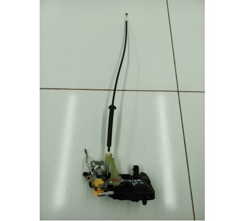 Замок двери задний правый