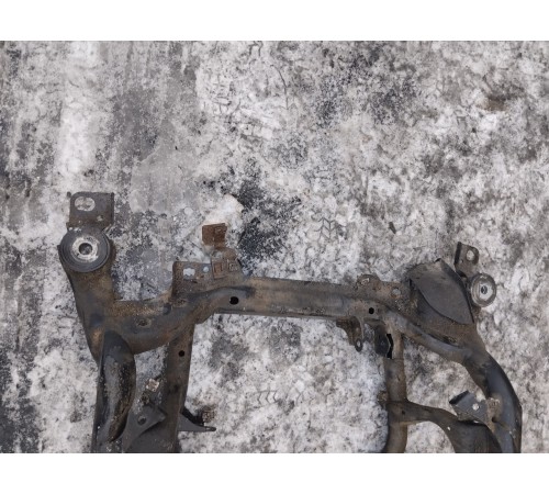 Балка подвески передняя (подрамник)