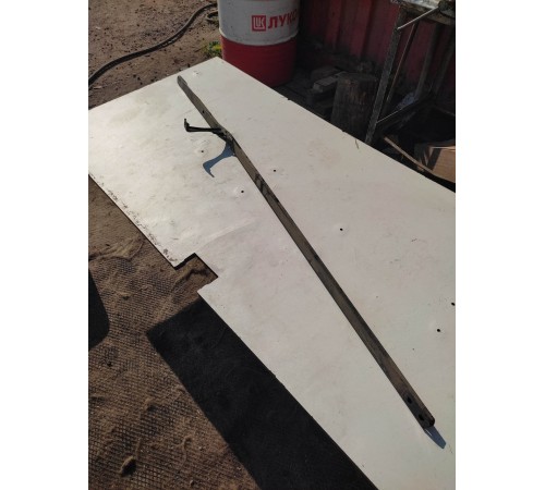 Распорка кузова левая