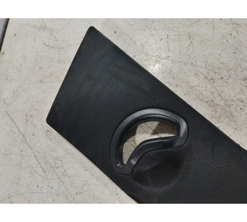 Обшивка центральной стойки правая верхняя