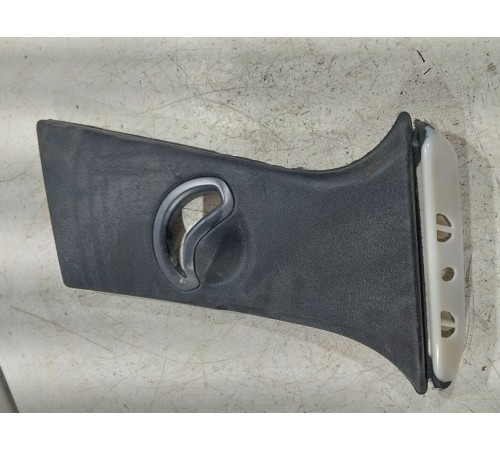 Обшивка центральной стойки правая верхняя