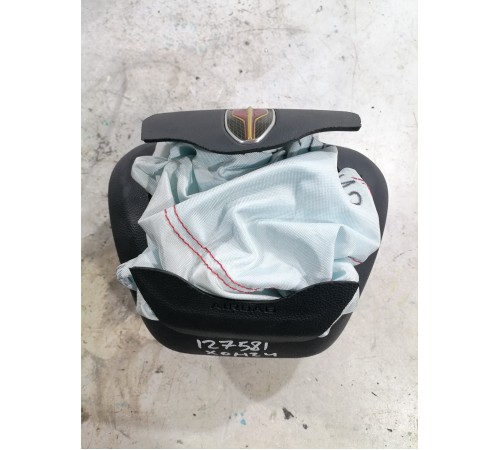 Подушка безопасности водителя