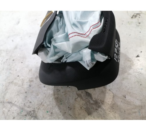 Подушка безопасности водителя