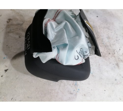 Подушка безопасности водителя