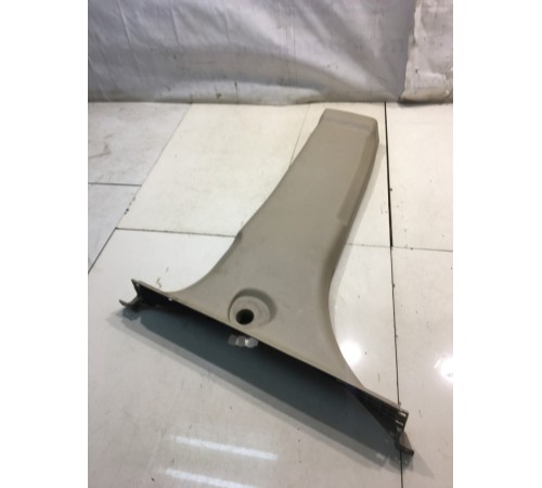 Обшивка стойки (центральная, левая)