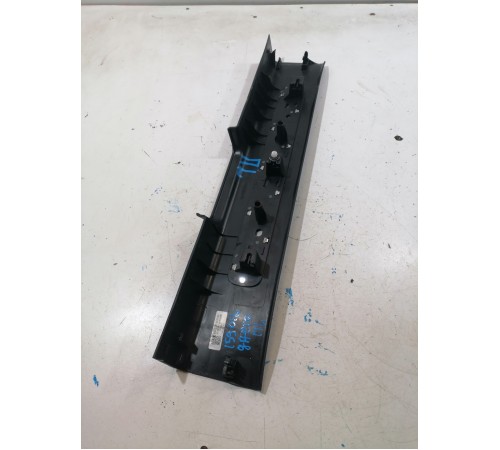 Накладка порога левая